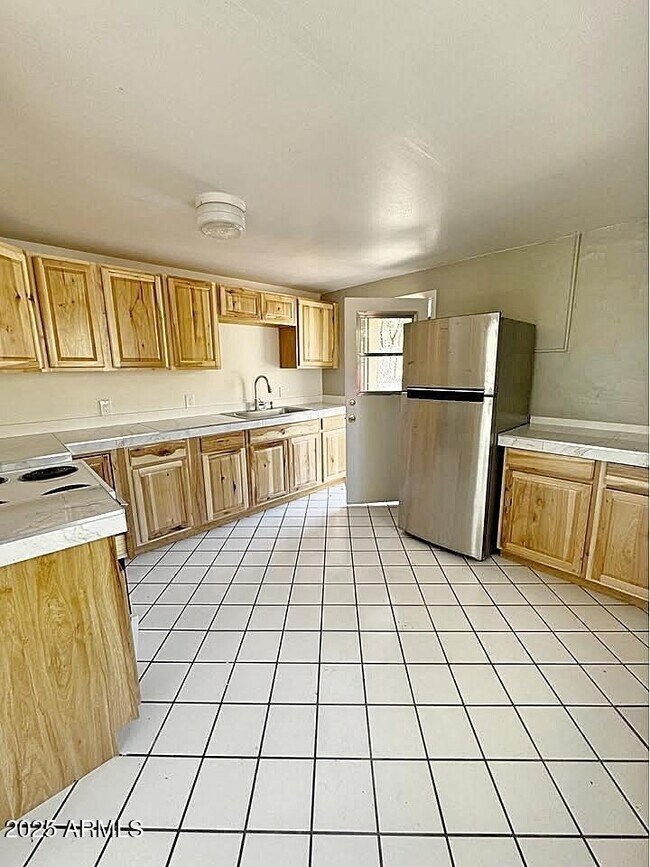 Foto del edificio - 92 E Ramsey Canyon Rd