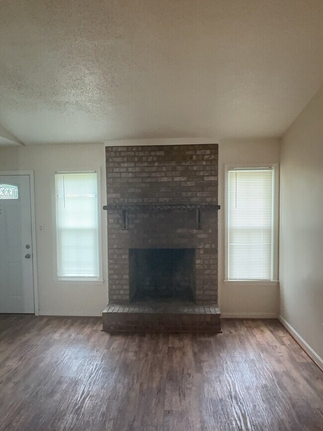 Foto del edificio - 101 Garden Pl