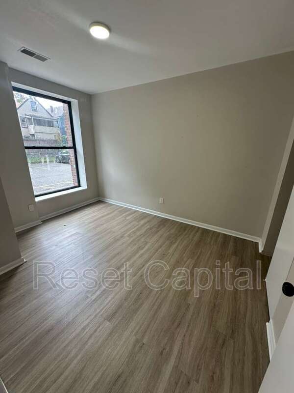 Foto del edificio - 355 Hamilton Ave