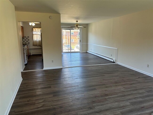 Building Photo - 1668 US-9