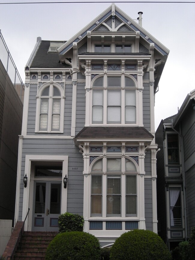 Building Photo - 2525 Fillmore St