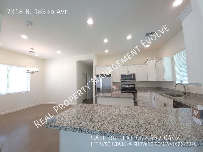 Foto del edificio - Come tour today!