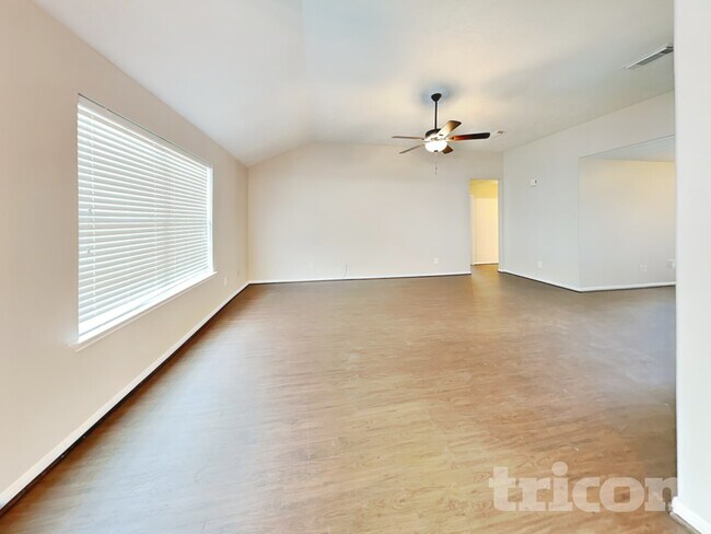 Foto del edificio - 12230 Scarlet River Dr