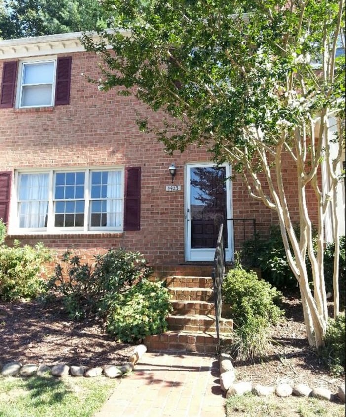 Three Bedroom Townhome near Peaks View Park, Fresh Market, 501 Expressway - Three Bedroom Townhome near Peaks View Park, Fresh Market, 501 Expressway