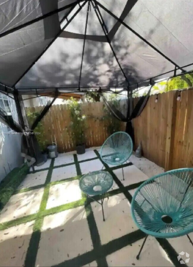 Edison Court Apartments under 1,200 Miami, FL 1 Rentals