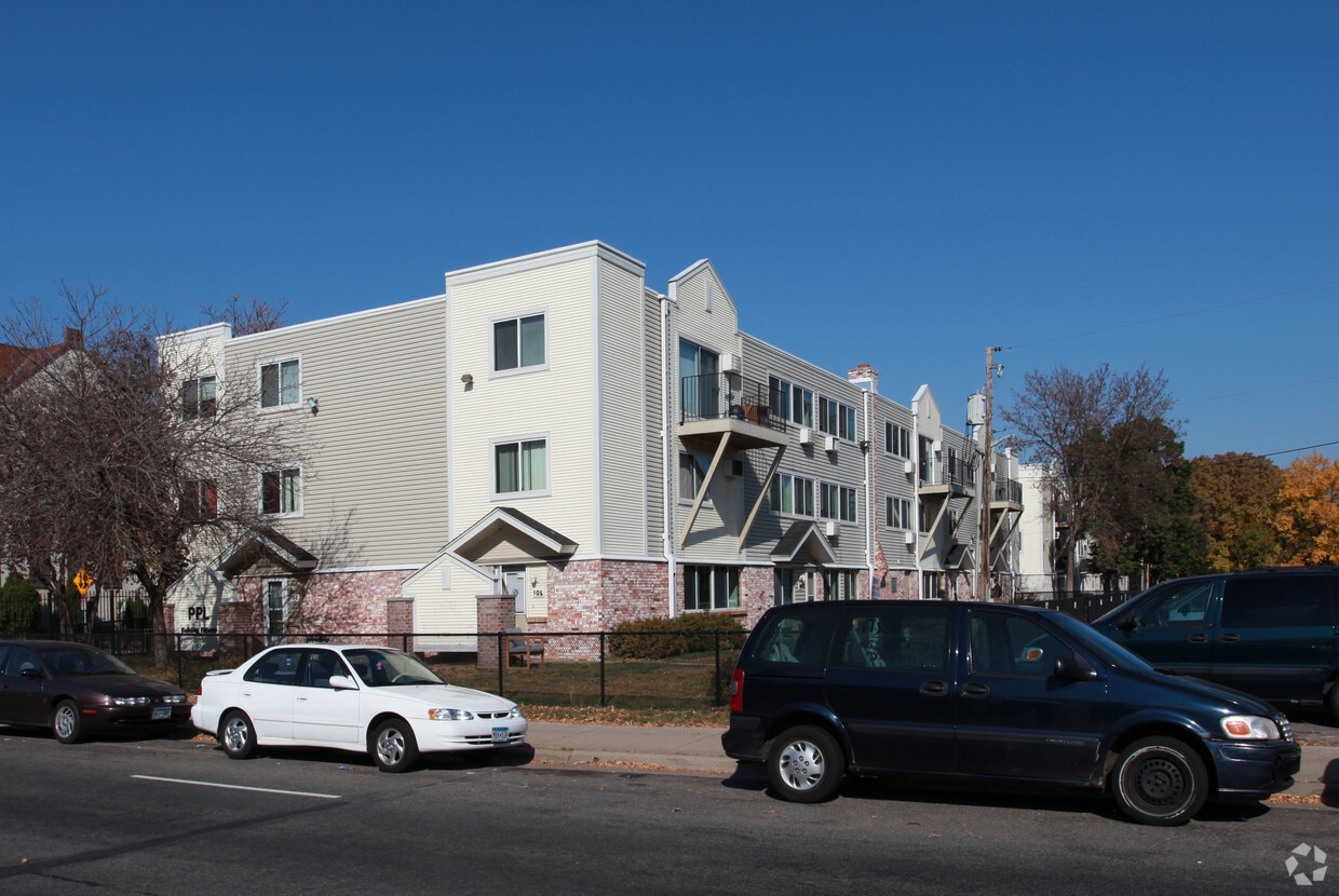 Armadillo Apartments