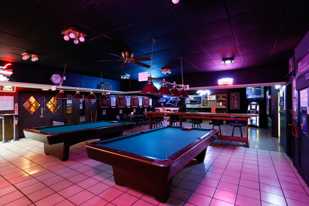 Is Farm Pond a Good Place To Live in Charlotte? Neighborhood Guide by