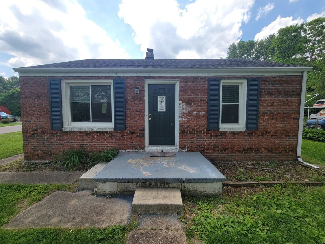 Primary Photo - 359 South Butter 3BR/1BA (Germantown)