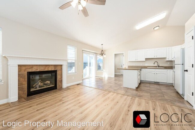Building Photo - 6 br, 3 bath House - 4865 Mountain Park Ci...