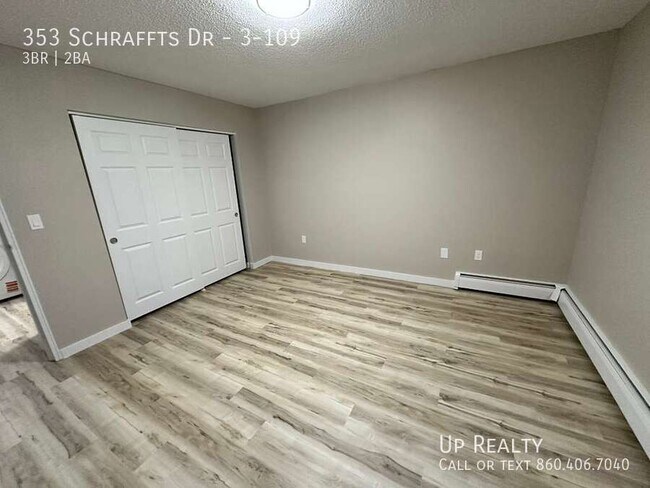 Building Photo - 353 Schraffts Dr