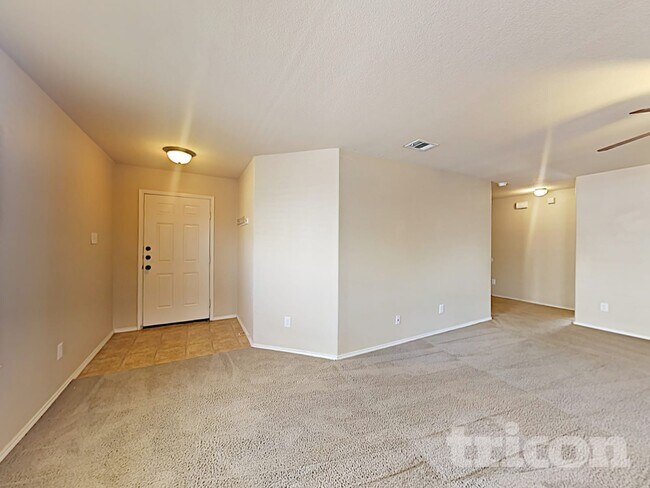 Foto del edificio - 7028 Derbyshire Dr