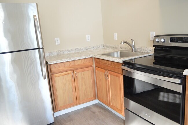 New cabinets and countertop - 15 Huntington St