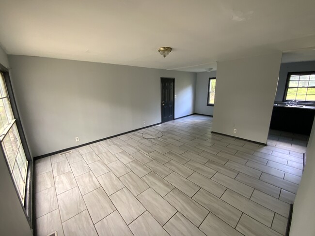 Foto del edificio - 905 Southmoor Dr