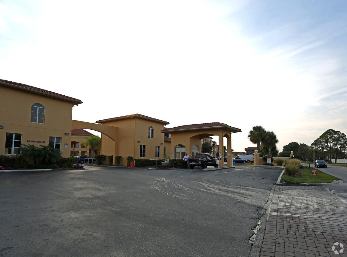 Beachwalk Condominiums Apartments in Tampa, FL