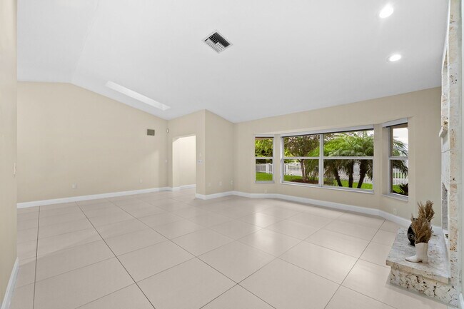 Foto del edificio - 1412 NE 53rd Ct