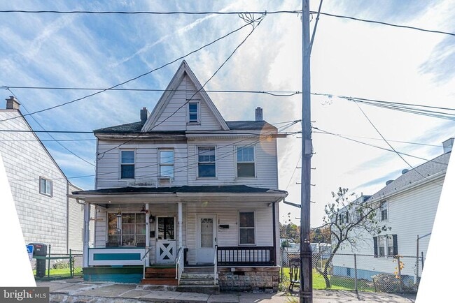 Building Photo - 480 W Girard St