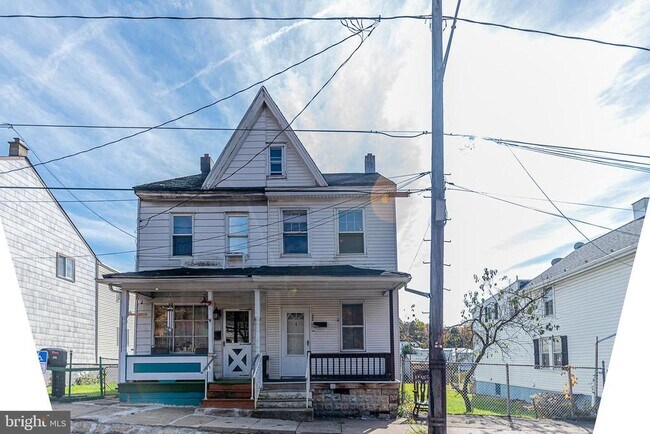 Foto del edificio - 480 W Girard St