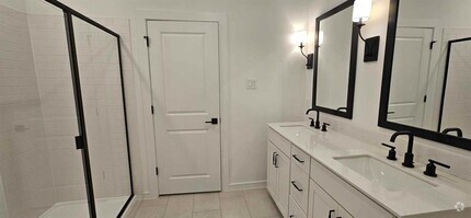 Building Photo - 8411 Bay Oaks Dr