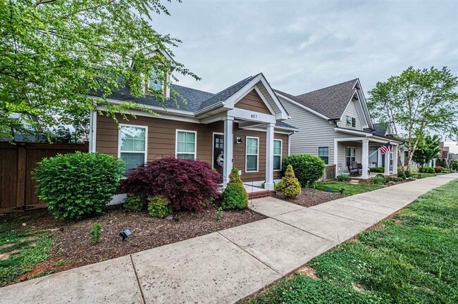 Building Photo - 657 Constitution Dr