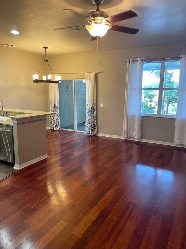 Foto del edificio - 643 Vallance Way NE