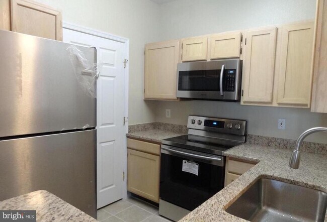 Foto del edificio - 1591 Spring Gate Dr.