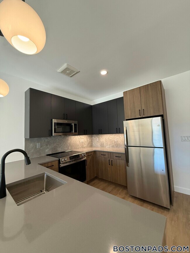 Building Photo - 199 Gardner St