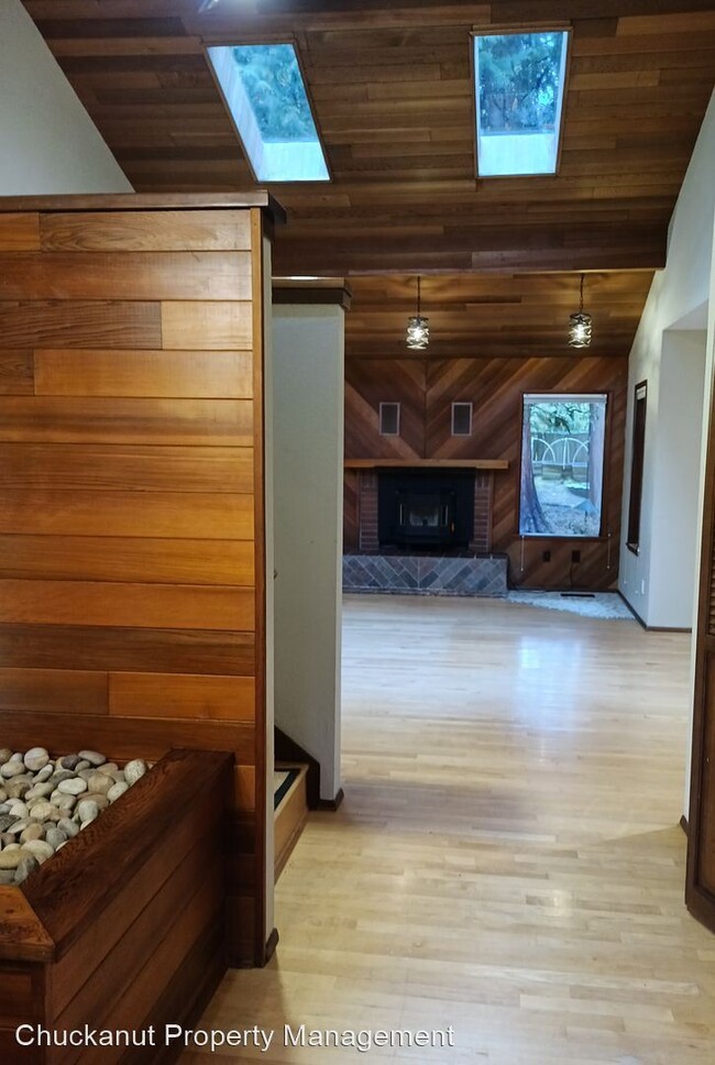 Building Photo - 3 br, 2.5 bath House - 4020 Willowbrook Lane