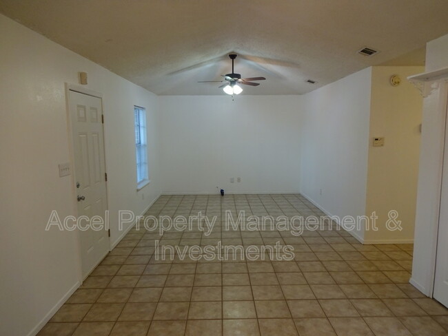 Building Photo - 416 Via Sol Dr