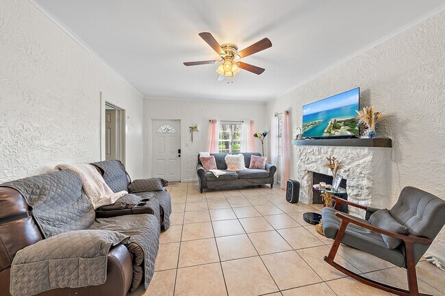 Foto del edificio - 4710 Garden Ave