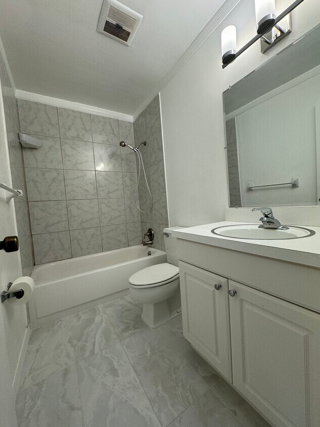 Foto principal - 2429 Jaeger Dr