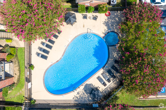 Pool with Sun Deck - Tanglewood Place