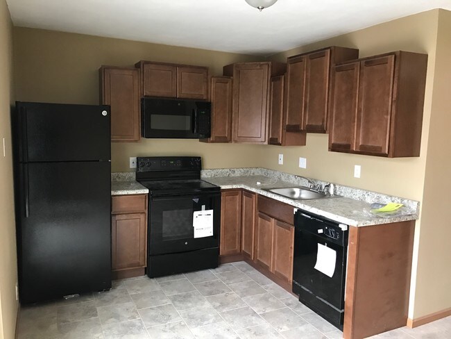 Building Photo - 304 Biggs Dr