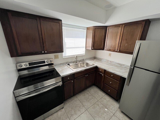 Foto del edificio - 2607 Dudley Dr W