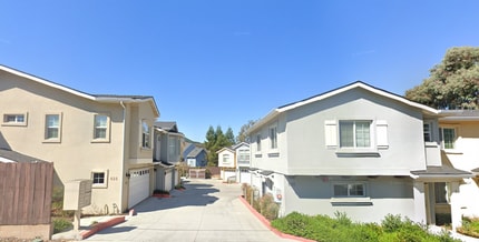 Building Photo - 625 Toro St