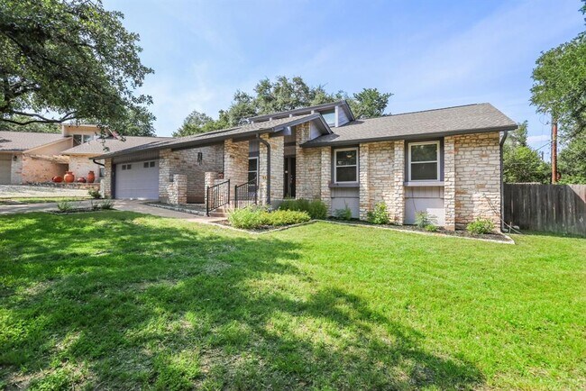 Building Photo - 8003 Spandera Cove