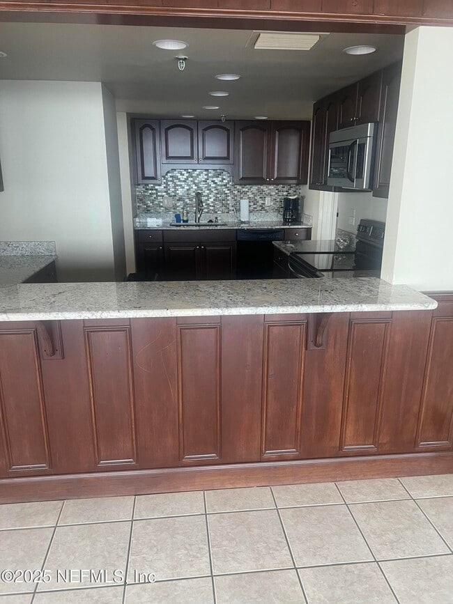 Foto del edificio - 1513 Ocean Shore Blvd