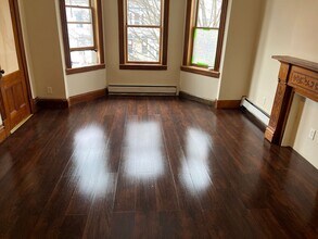 Building Photo - 134 5th Ave