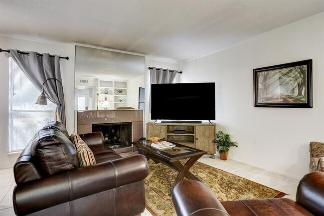 Foto del edificio - 3901 Woodchase Dr