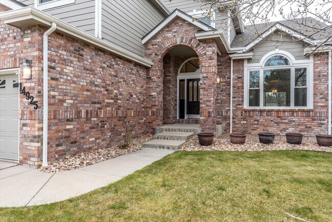 Building Photo - 14925 E Lake Pl