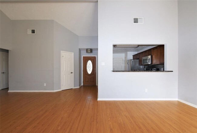 Building Photo - 2521 Ironclad Dr