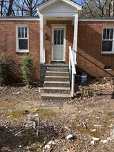 Building Photo - 144 Midland St