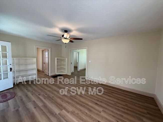 Foto del edificio - 1220 S Pennsylvania Ave