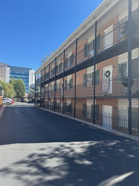 Foto del edificio - 162 N 400 W