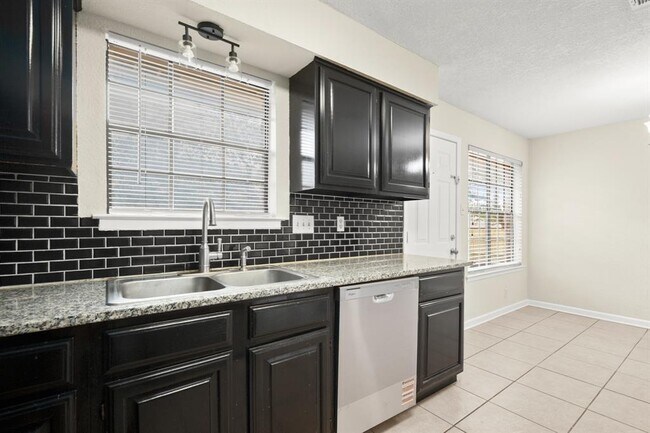 Foto del edificio - 3801 Foust Trail