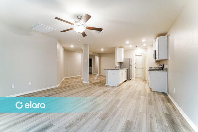 Building Photo - 25394 CYPRESS BEND DR