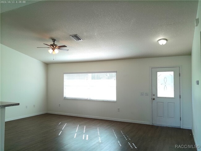 Foto del edificio - 137 N Independence Hwy