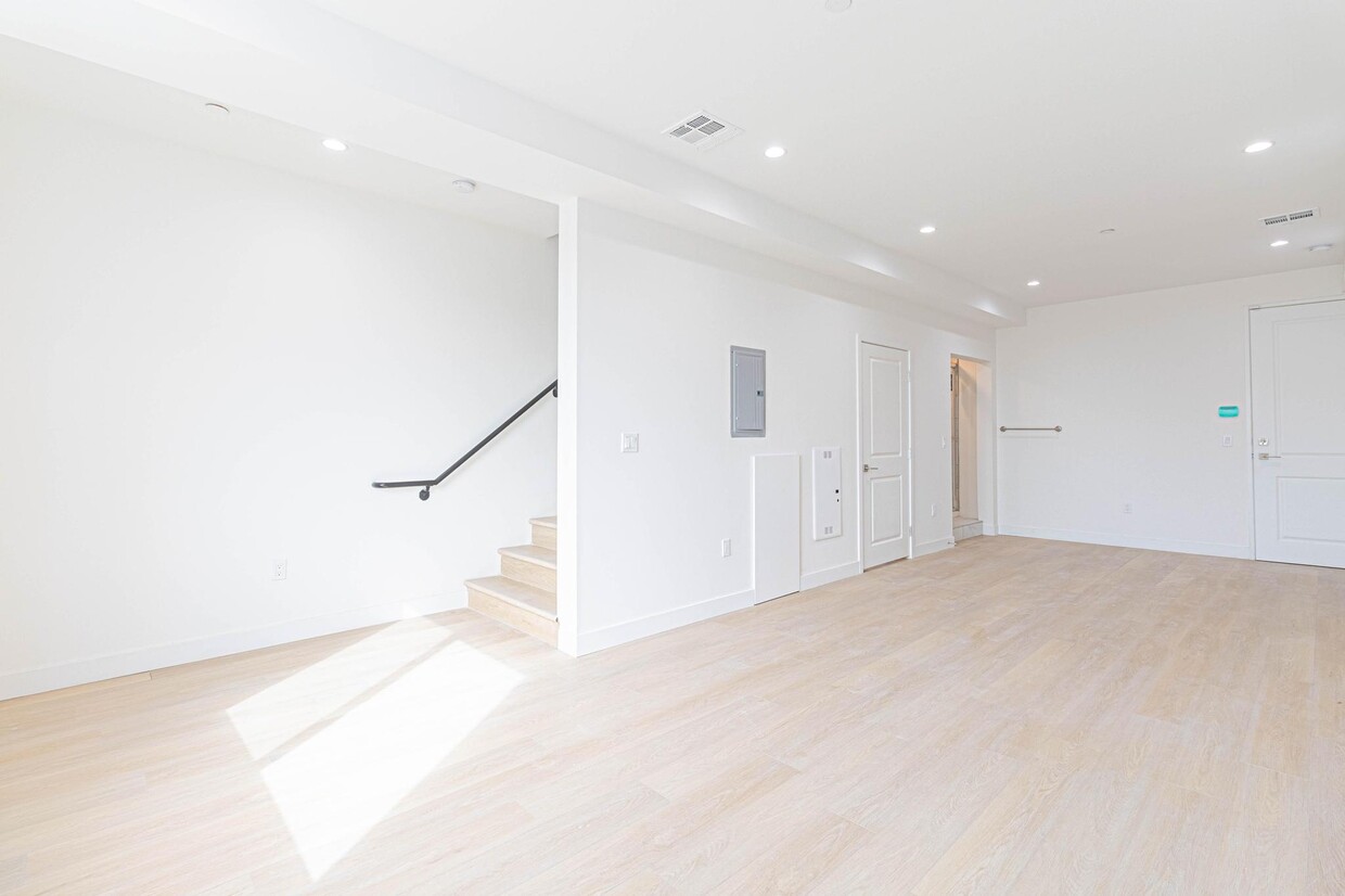 Foto principal - 11311 Hawthorne Blvd