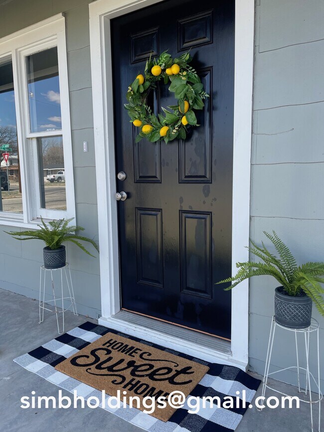 Welcome home! - 145 Windham St