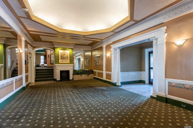 Foto del edificio - 114-20 Queens Blvd