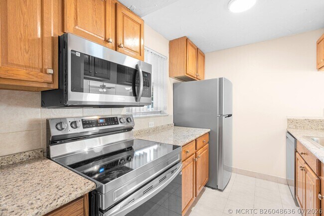 Foto del edificio - 3230 NW 102nd Terrace